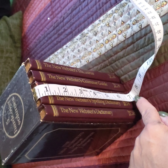 NEW WEBSTERS Deluxe desk reference library 5 book set w/ case jacket - Picture 5 of 16